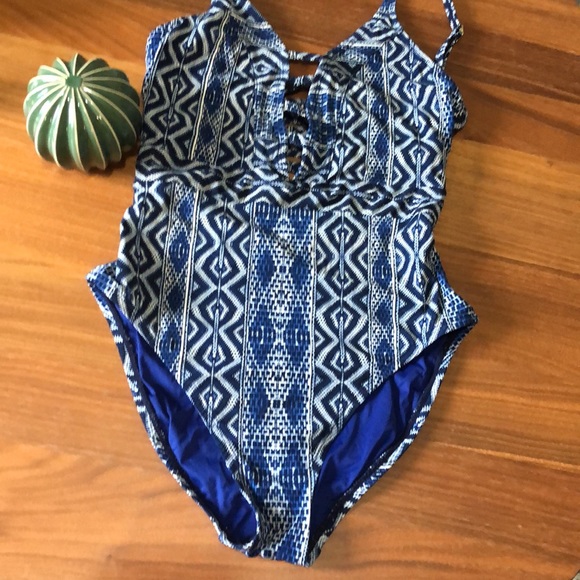 La Blanca One-piece swimming suit🌷 - Picture 4 of 7